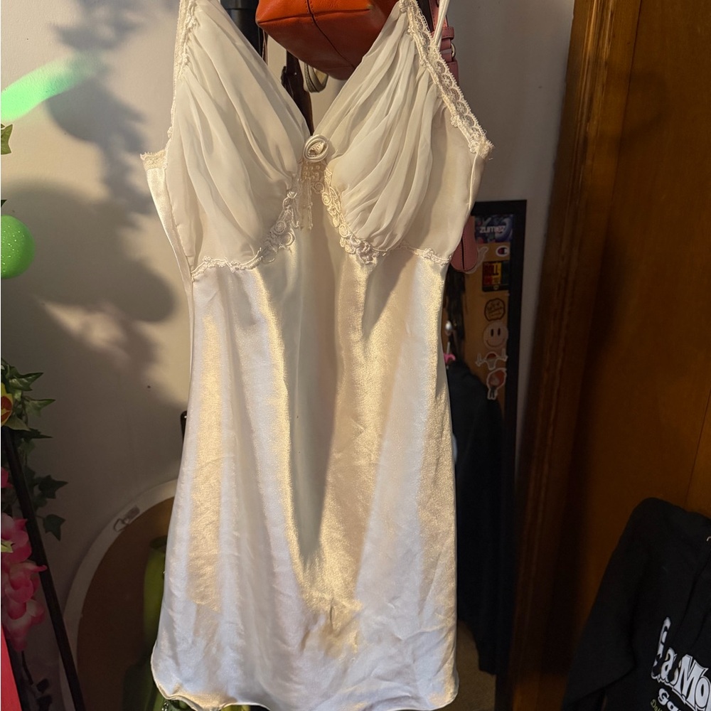 Delicatea Ivory Chemise with Embroidered Accents